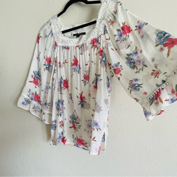 Zac & Rachel floral bell sleeve blouse size S boho flowy prairie feminine top - Picture 3 of 9